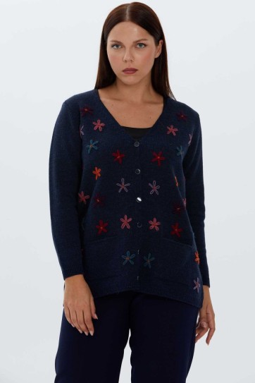 Büyük Beden Çiçek Nakıışlı Triko Hırka