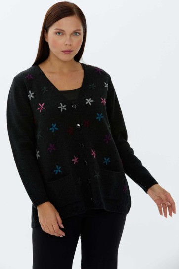 Büyük Beden Çiçek Nakıışlı Triko Hırka