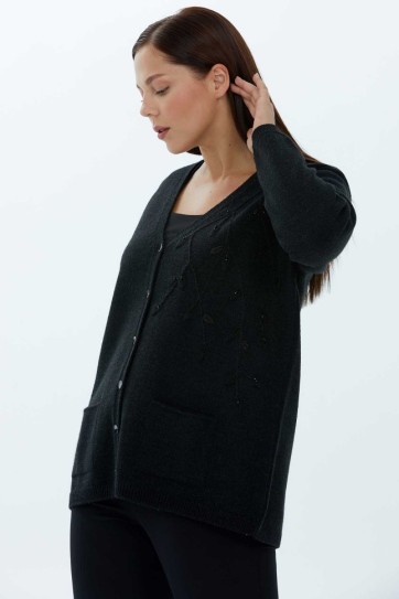 Büyük Beden Yanı Nakıışlı Triko Hırka