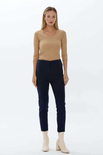 Kalın Korsajlı Dar Paça Pantolon