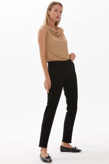 Önü Nervürlü Boru Paça Pantolon