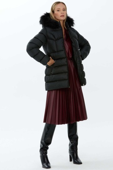 Beli Lastikli Kapüşonu Kürklü Mont