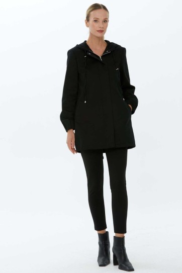 Kendinden Kapüşonlu Etek Ucu Bağcıklı Trençkot