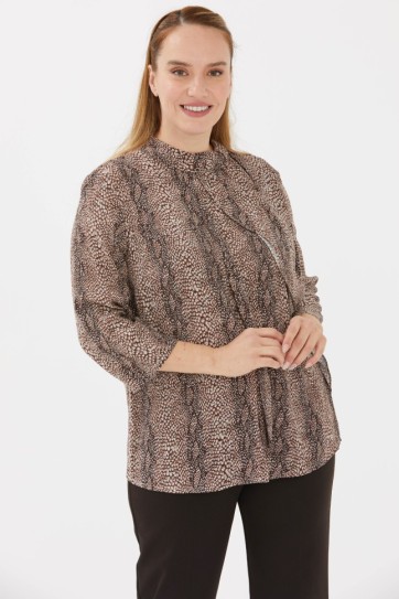 Büyük Beden Sol Yanı Parçalı Emprime Bluz