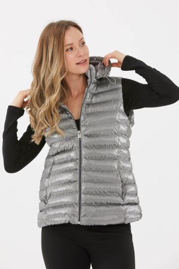 Cebi Gizli Fermuarlı Kapüşonlu Kapitone Yelek