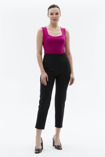 Çift Pensli Cepsiz Boru Paça Pantolon