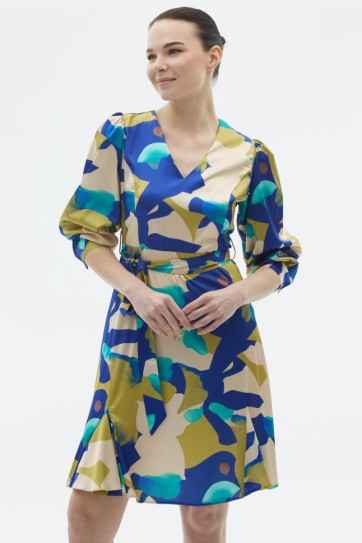 V Yaka Eteği Plikaşe Parçalı Elbise