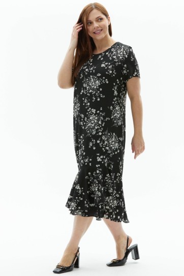 Büyük Beden Etek Ucu Volanlı Gofreli Elbise