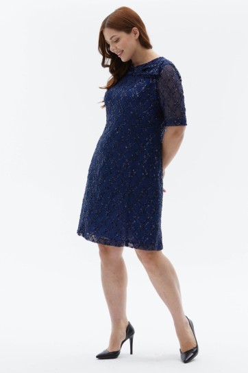 Büyük Beden Yakası Fiyonklu Payetli Elbise