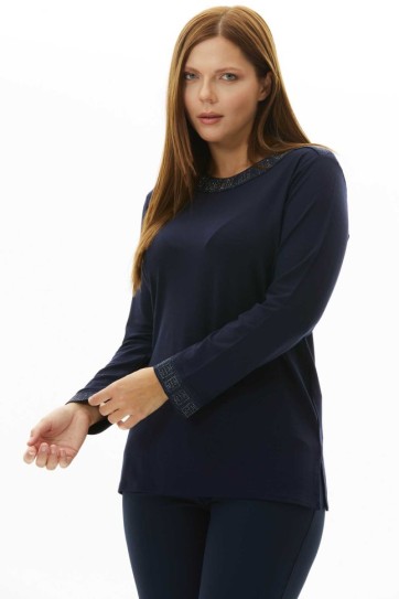 Büyük Beden Sıfır Yaka Kol Ucu ve Yakası Taşlı Bluz