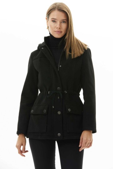 Beli Büzgülü Kapüşonlu Çıtçıtlı Kaban