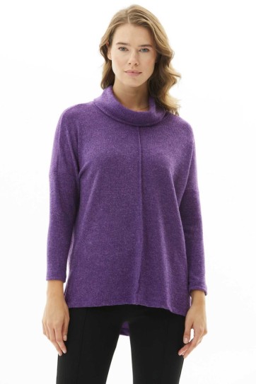 Önü Nervürlü Degaje Yaka Triko Bluz