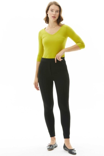 Önü Nervürlü Deri Biyeli Dar Paça Pantolon