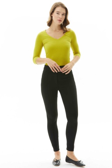 Önü Nervürlü Deri Biyeli Dar Paça Pantolon