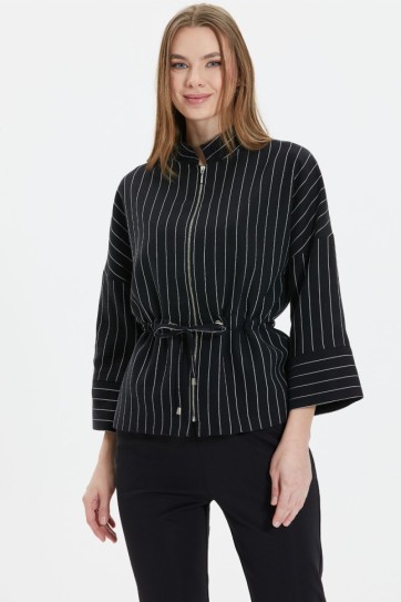 Hakim Yaka Beli Büzgülü Çizgili Ceket