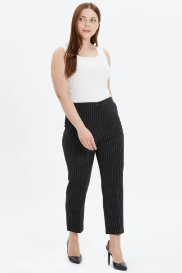 Büyük Beden Beli Lastikli Çizgili Boru Paça Pantolon