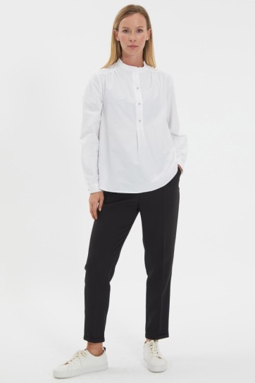 Hakim Yaka Omuzları Büzgülü Üç Düğme Bluz