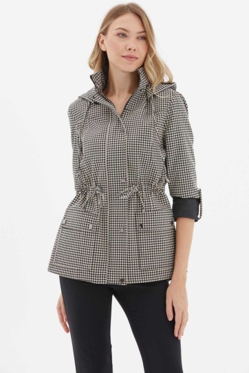 Beli Büzgülü Kazayağı Desenli Trençkot