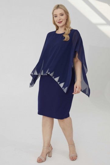 B.BD.ÖNÜ DÖKÜMLÜ ÜÇGEN PAYETLİ ELBİSE