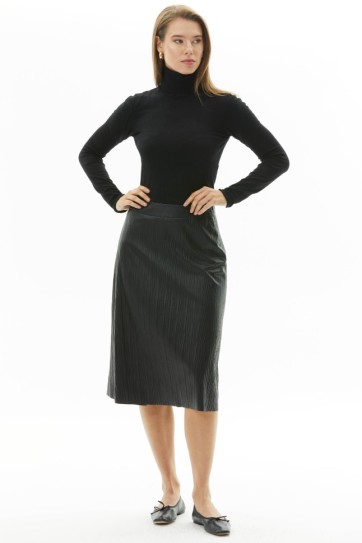 Beli Korsajlı Kendinden Kırışık Deri Etek