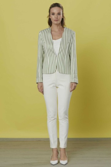 V Yaka Önü Agraflı Çizgili Ceket