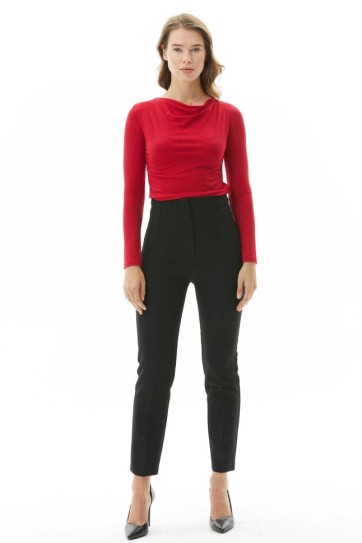 Çift Pensli Cepsiz Pantolon