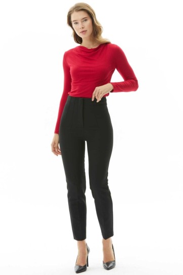 Çift Pensli Cepsiz Pantolon