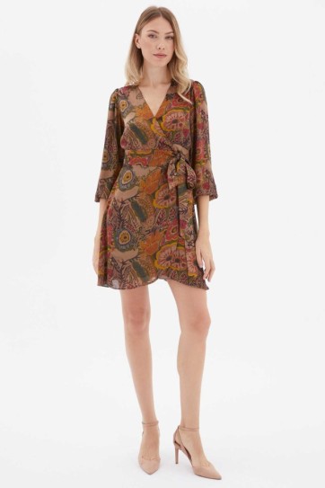 Yandan Bağlamalı Kruvaze Yaka Çiçek Desen Elbise