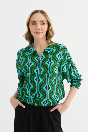 Şömizye Yaka Önü Yarım Fermuarlı Emprime Bluz