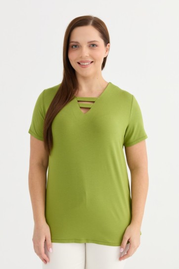 Büyük Beden Yakası Britli Kısa Kol Penye Bluz