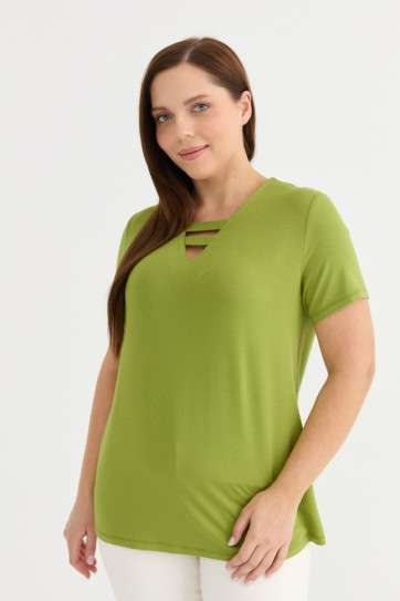 Büyük Beden Yakası Britli Kısa Kol Penye Bluz