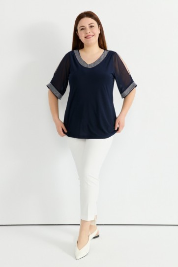 Büyük Beden V Yaka Kolları Yırtmaçlı Bluz