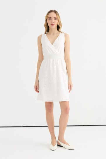 Beli Lastikli Arkası Geçmeli Brode Elbise