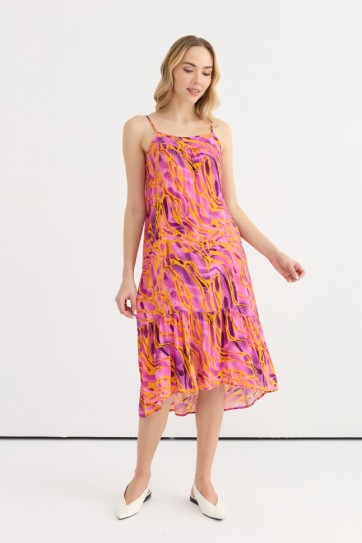 Arkası Uzun Etek Ucu Büzgülü Emprime Elbise