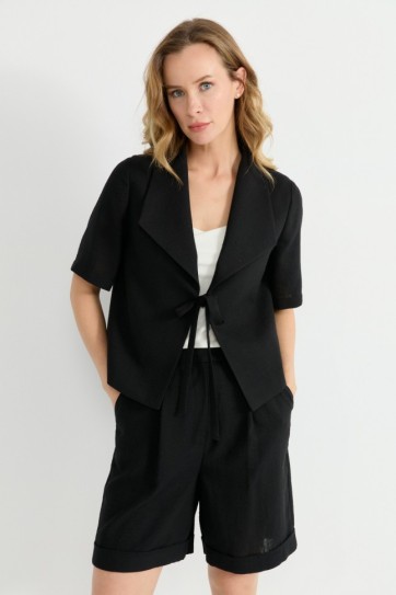 Devrik Yaka Önü Bağlamalı Kısa Kol Ceket