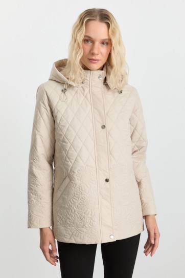 Etek Ucu Nakışlı Kapitone Mont