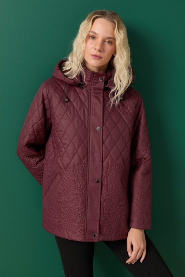 Etek Ucu Nakışlı Kapitone Mont