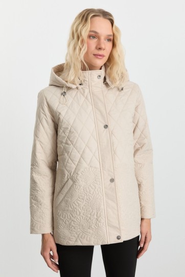 Etek Ucu Nakışlı Kapitone Mont