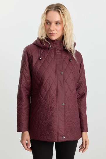 Etek Ucu Nakışlı Kapitone Mont