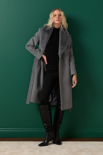 Erkek Yaka Yakası Kürklü Kemerli Kaban