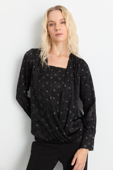 Kruvaze İçi Atlet Görünümlü Simli Bluz