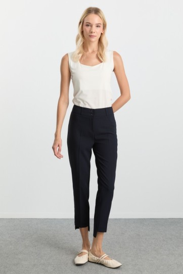 Paçası Fermuarlı Arkası Uzun Pantolon