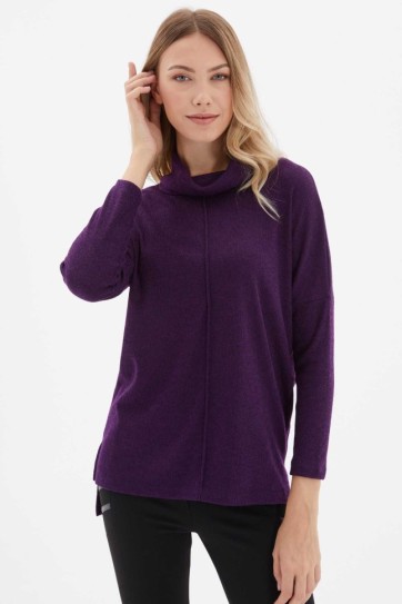 Önü Nervürlü Degaje Yaka Triko Bluz