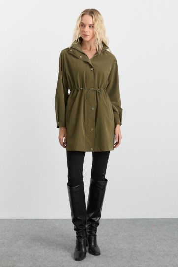 Beli Büzgülü Kolu Plili Trençkot