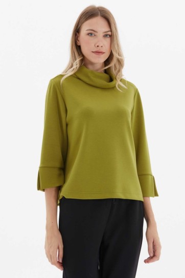 Degaje Yaka Kolu Yırtmaçlı Bluz