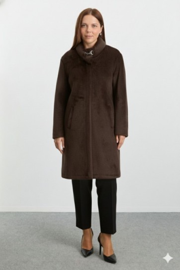 Büyük Beden Yakası Tokalı Kaban