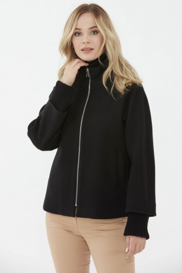 Yakası Ve Kolu Triko Kombinli Kaban