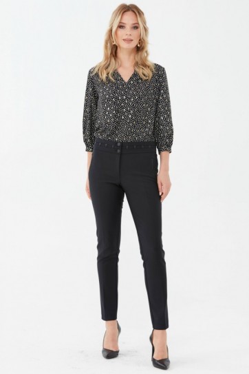 Kemeri Deri Parçalı Dar Paça Pantolon