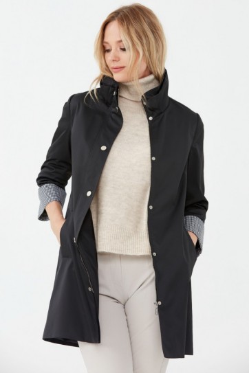 Yakası Plili Trençkot