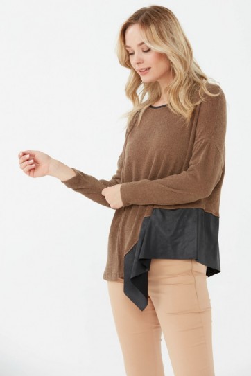 Etek Ucu Deri Kombinli Asimetrik Bluz